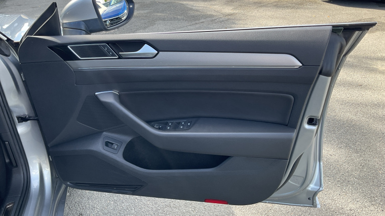 Volkswagen Arteon 2.0 TDI SCR 190 R-Line 5dr 4MOTION DSG Diesel Hatchback